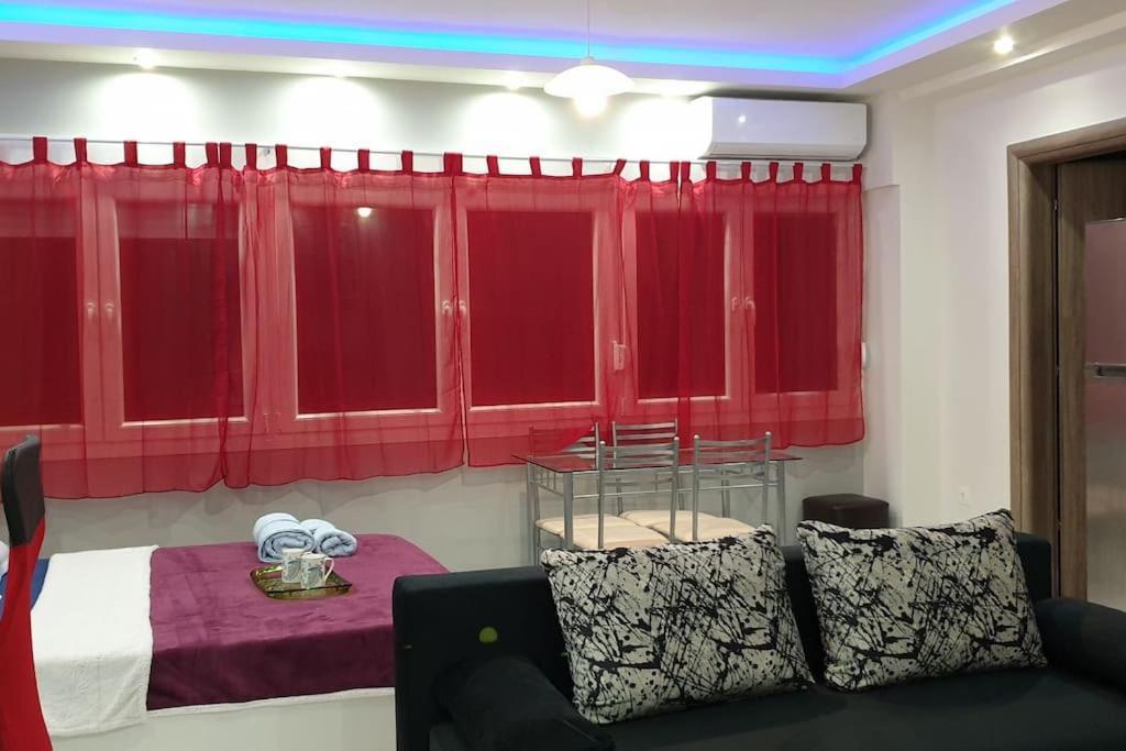 Luxury Studio In Downtown テッサロニキ エクステリア 写真